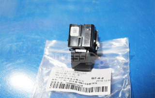 JG9T14529AA3JA6 DP5Z14529AA DP5T14529AB3JA6 Front Power Window Switch Right Single for Ford Mondeo 13/Edge/Taurus/Mustang/F-150