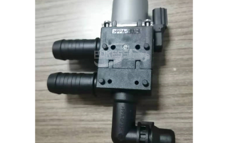 Engine Coolant Heater Control Water Valve CV618C605TD CV6Z8C605T 1775432 Heater Control Valve for Ford Kuga/Escape13 1.6T/2.0T